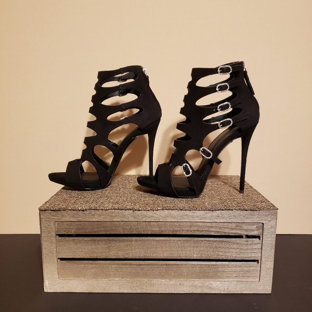 $1,475 Giuseppe Zanotti Bootie Heel Pumps